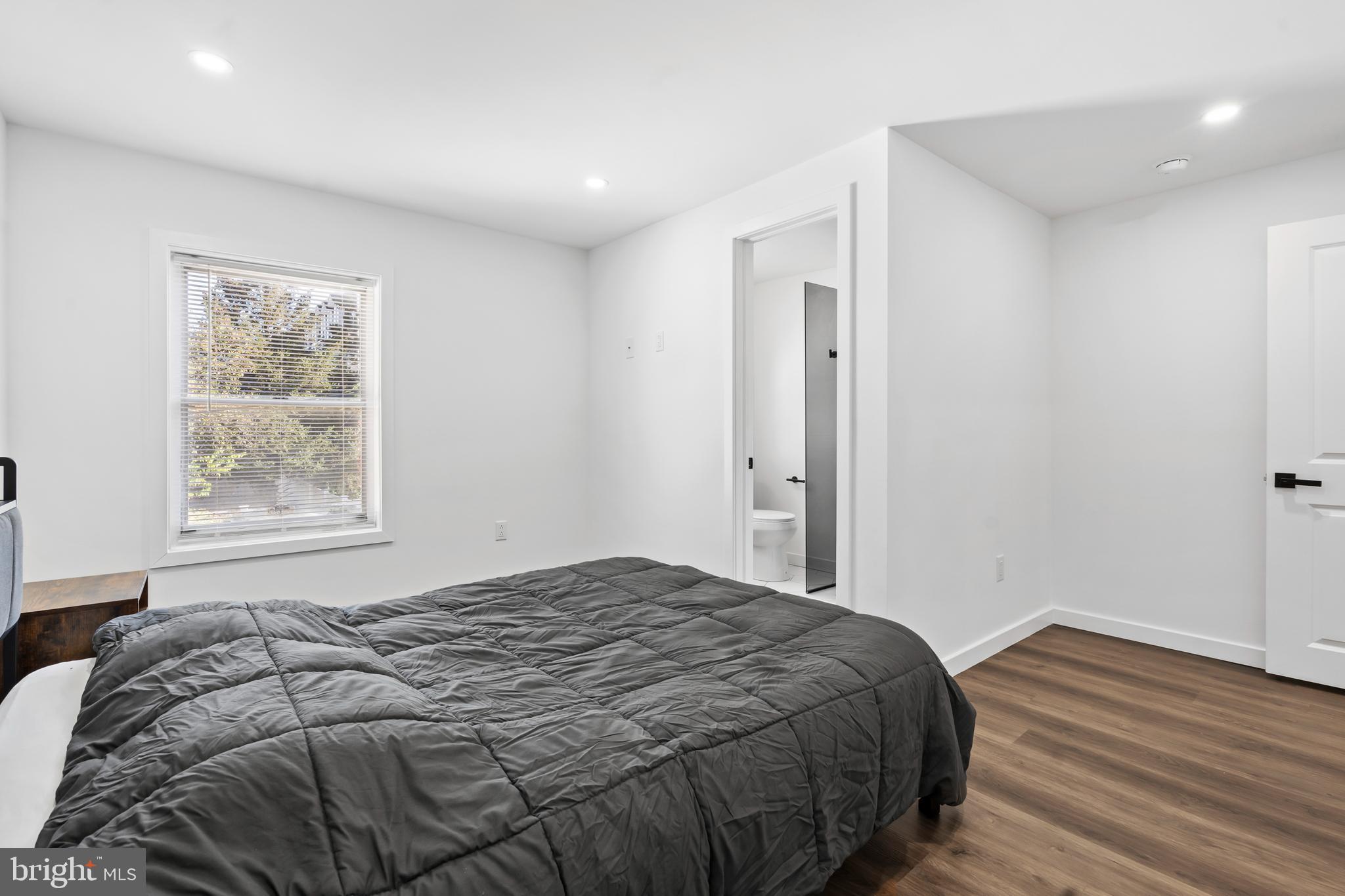 481 Conarroe Street Philadelphia, PA 19128 - Photo 18 of 35