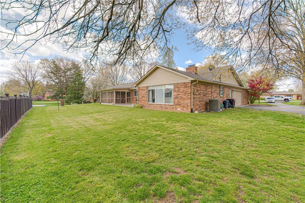 585 Avon Road Plainfield, IN 46168 - Photo 36 of 42 Gallery Image 36
