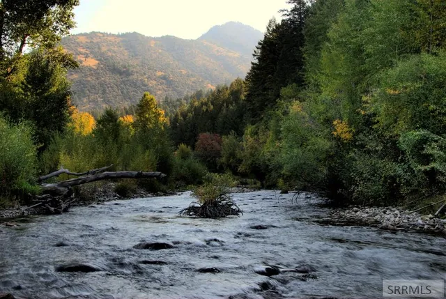 $174,900 | L63-b4 Cutthroat Run, Irwin, ID 83428