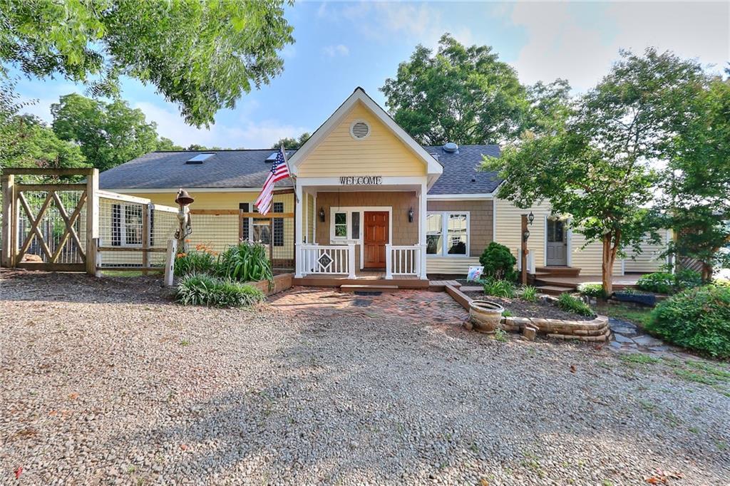 170 Main Street Commerce, GA 30530 - Photo 1 of 1 A little over an acre in downtown Ila