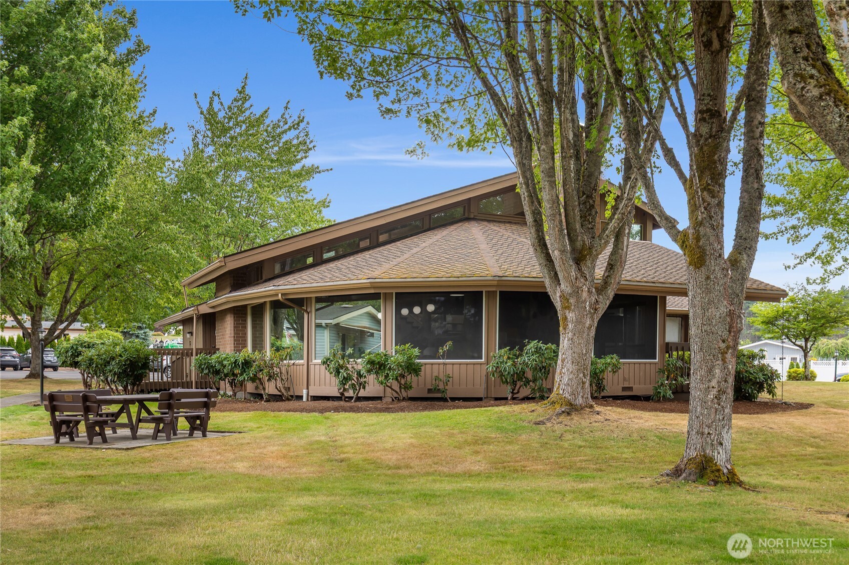 818 243rd Street Southwest Bothell, WA 98021 - Photo 35 of 40 a front view of a house with garden