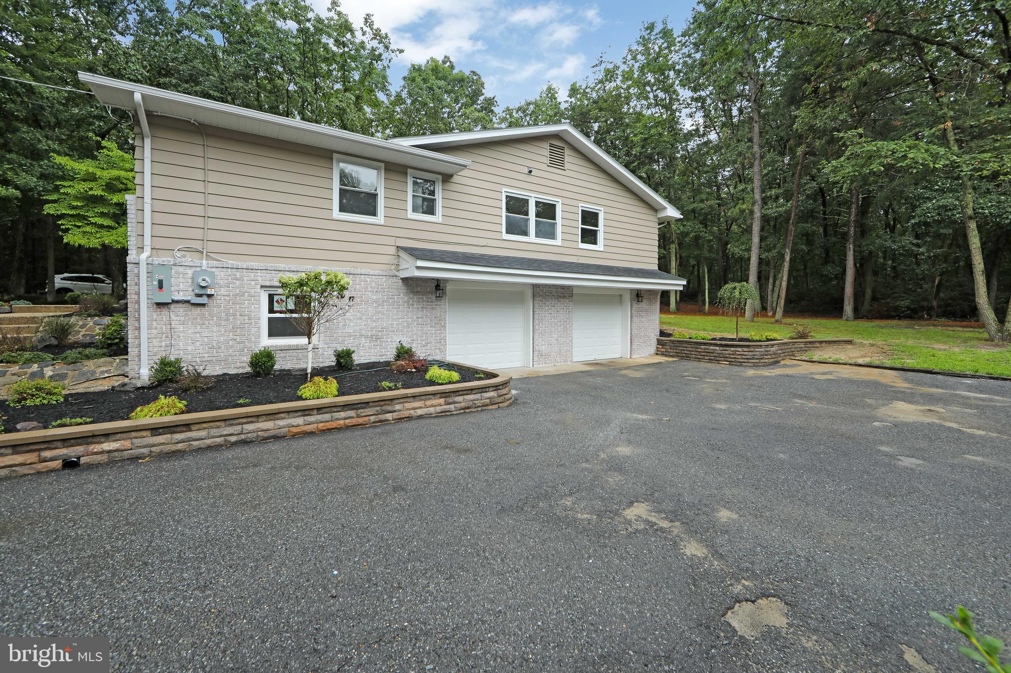 1366 Stokes Road Medford, NJ 08055 - Photo 6 of 46 2 car garage