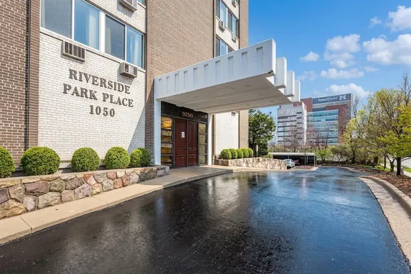 $369,500 | 1050 Wall Street, Unit 3D, Ann Arbor, MI 48105