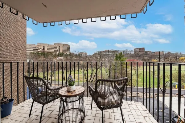 $369,500 | 1050 Wall Street, Unit 3D, Ann Arbor, MI 48105