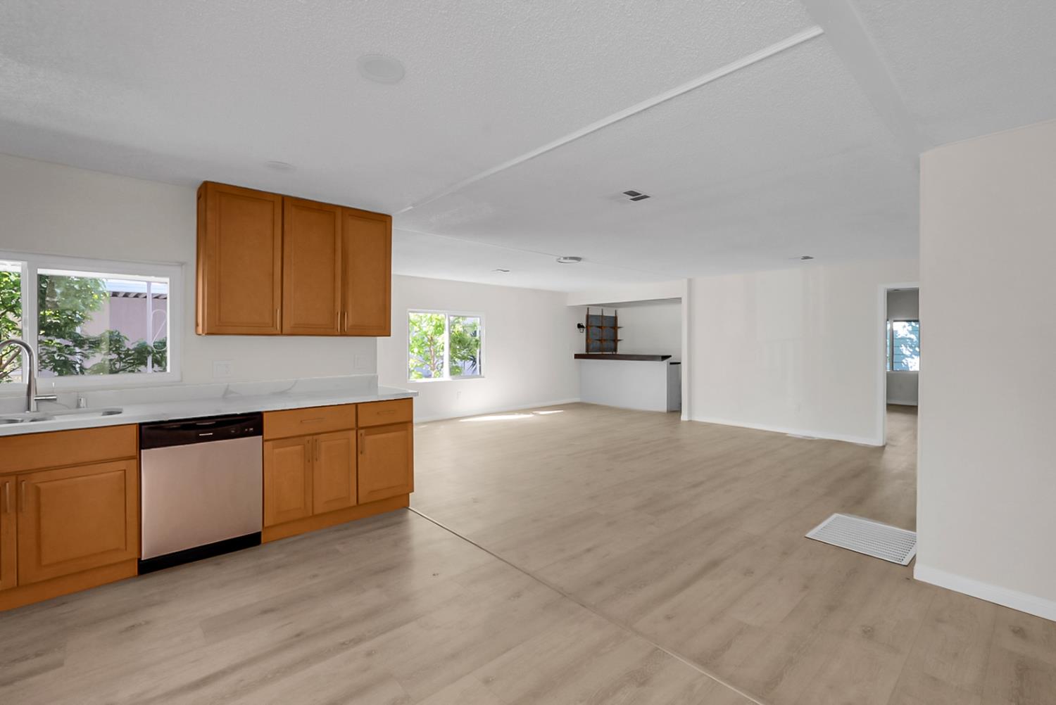 121 Ketch Lane Modesto, CA 95356 - Photo 8 of 31