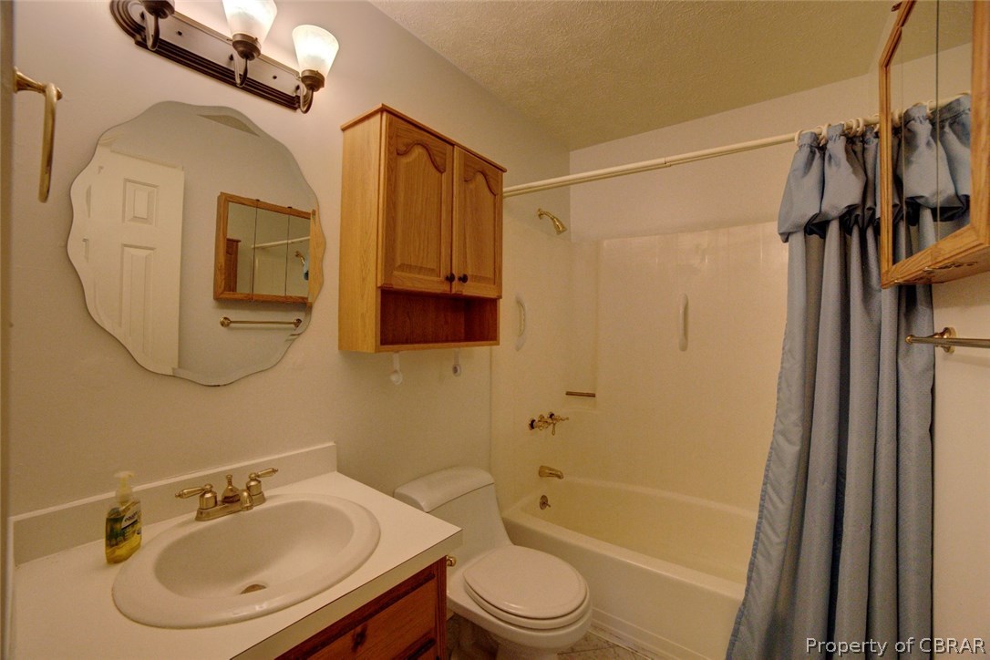 3461 Hickory Fork Road Gloucester, VA 23061 - Photo 11 of 25 Downstairs Full Bath