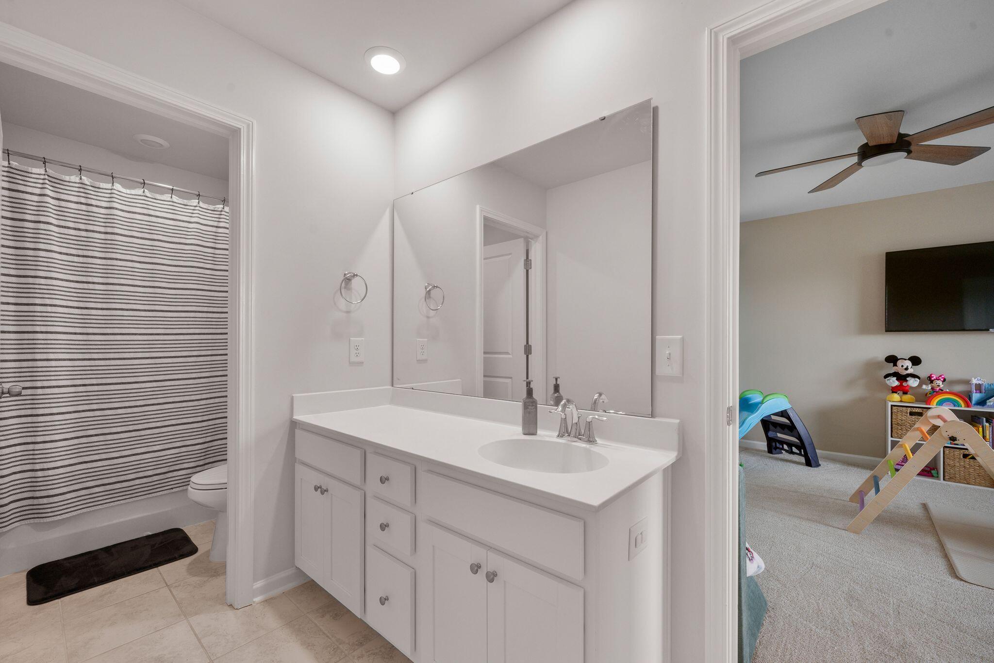 701 Squire Pope Road Summerville, SC 29486 - Photo 31 of 69 JACK AND JILL BATH