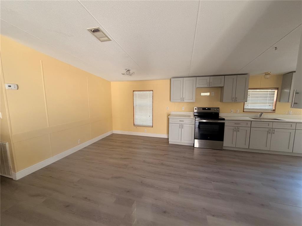 13201 Crowell Road Brooksville, FL 34613 - Photo 4 of 35