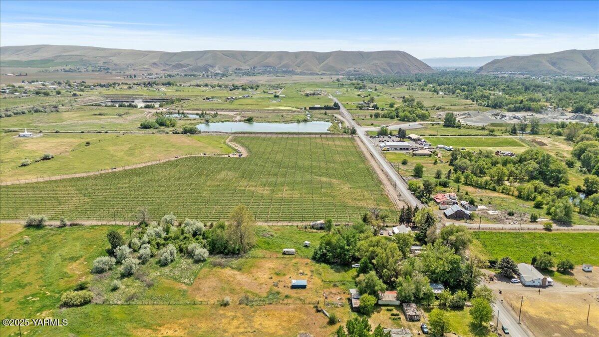 1911 Riverside Road Yakima, WA 98901 - Photo 6 of 10 1911 Riverside Rd