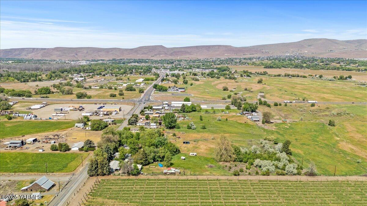 1911 Riverside Road Yakima, WA 98901 - Photo 9 of 10 1911 Riverside Rd