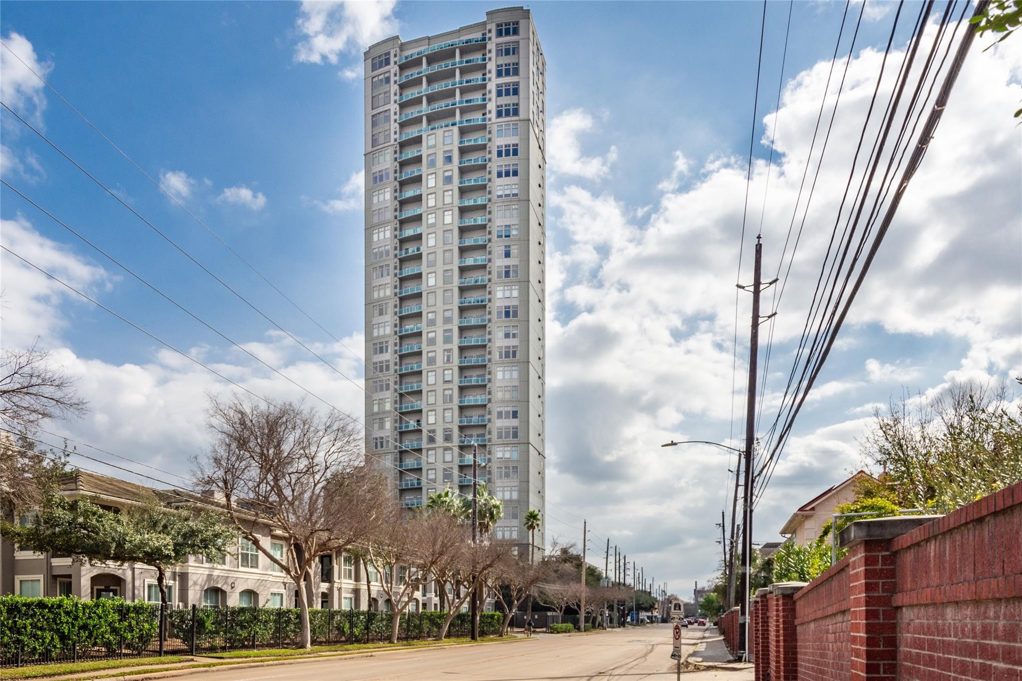 3388 Sage Road, Unit 101 Houston, TX 77056 - Photo 6 of 23 undefined