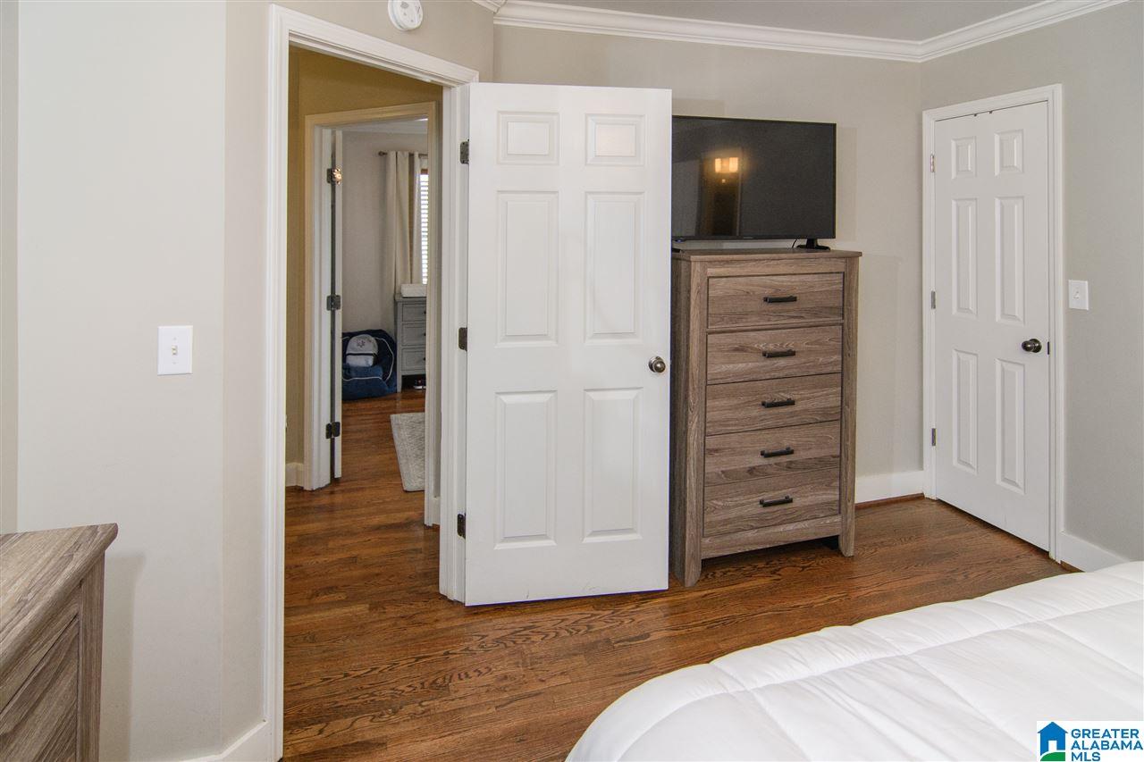 907 Irving Road Birmingham, AL 35209 - Photo 16 of 33