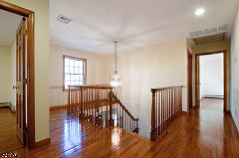 860 Glen Road Sparta, NJ 07871 - Photo 6 of 9