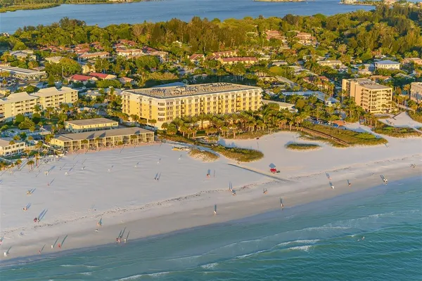 $60,000 | 915 Seaside Drive, Unit 511 WEEKS 1617, Sarasota, FL 34242