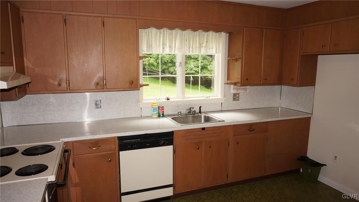 3670 Lower Saucon Road Hellertown, PA 18055 - Photo 24 of 39 Gallery Image 24