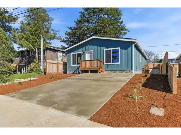 $289,000 | 545 South Wall Street, Coos Bay, OR 97420