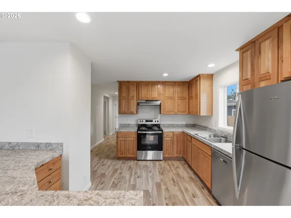 $289,000 | 545 South Wall Street, Coos Bay, OR 97420