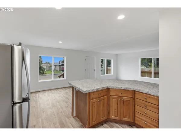 $289,000 | 545 South Wall Street, Coos Bay, OR 97420