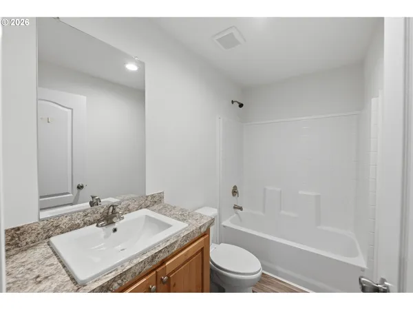 $289,000 | 545 South Wall Street, Coos Bay, OR 97420