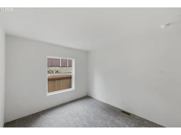 $289,000 | 545 South Wall Street, Coos Bay, OR 97420