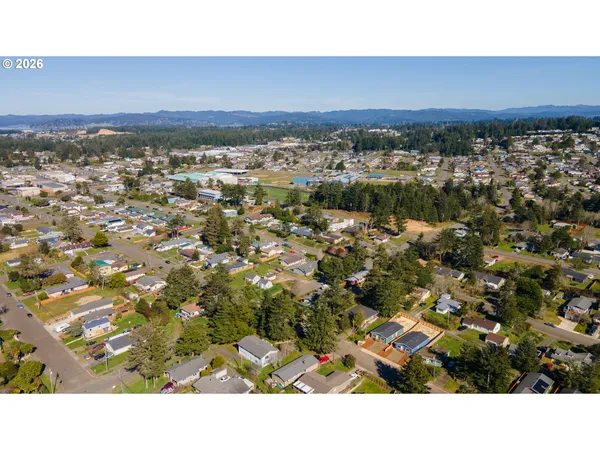 $289,000 | 545 South Wall Street, Coos Bay, OR 97420