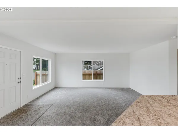 $289,000 | 545 South Wall Street, Coos Bay, OR 97420