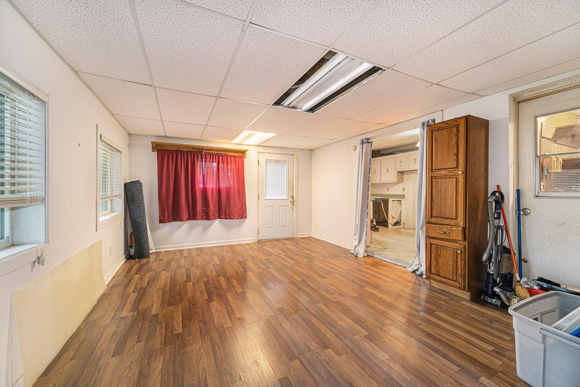 811 Blackman Road Jackson, MI 49201 - Photo 4 of 28 4