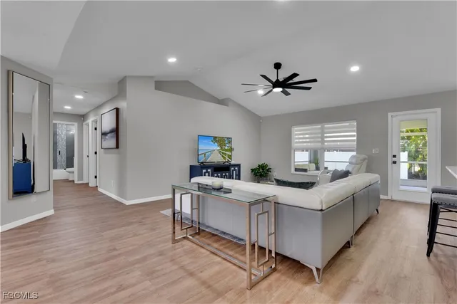 $2,400 | 2004 Southwest 30th Street, Cape Coral, FL 33914