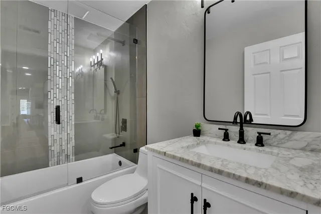 $2,400 | 2004 Southwest 30th Street, Cape Coral, FL 33914