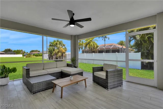 $2,400 | 2004 Southwest 30th Street, Cape Coral, FL 33914