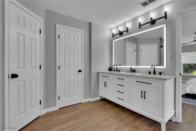 $2,400 | 2004 Southwest 30th Street, Cape Coral, FL 33914