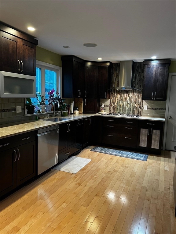 76 Stagecoach Road Holliston, MA 01746 - Photo 9 of 37