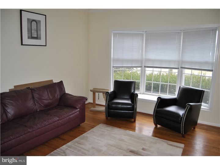 4885 Redfield Road Doylestown, PA 18902 - Photo 4 of 24 Living Room
