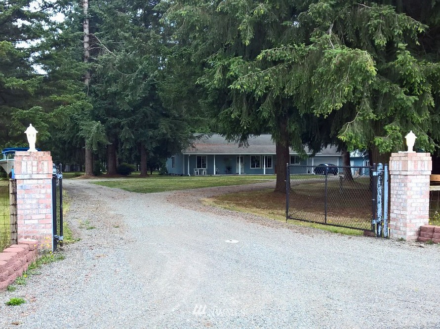 7815 187th Avenue Southwest Rochester, WA 98579 - Photo 2 of 23