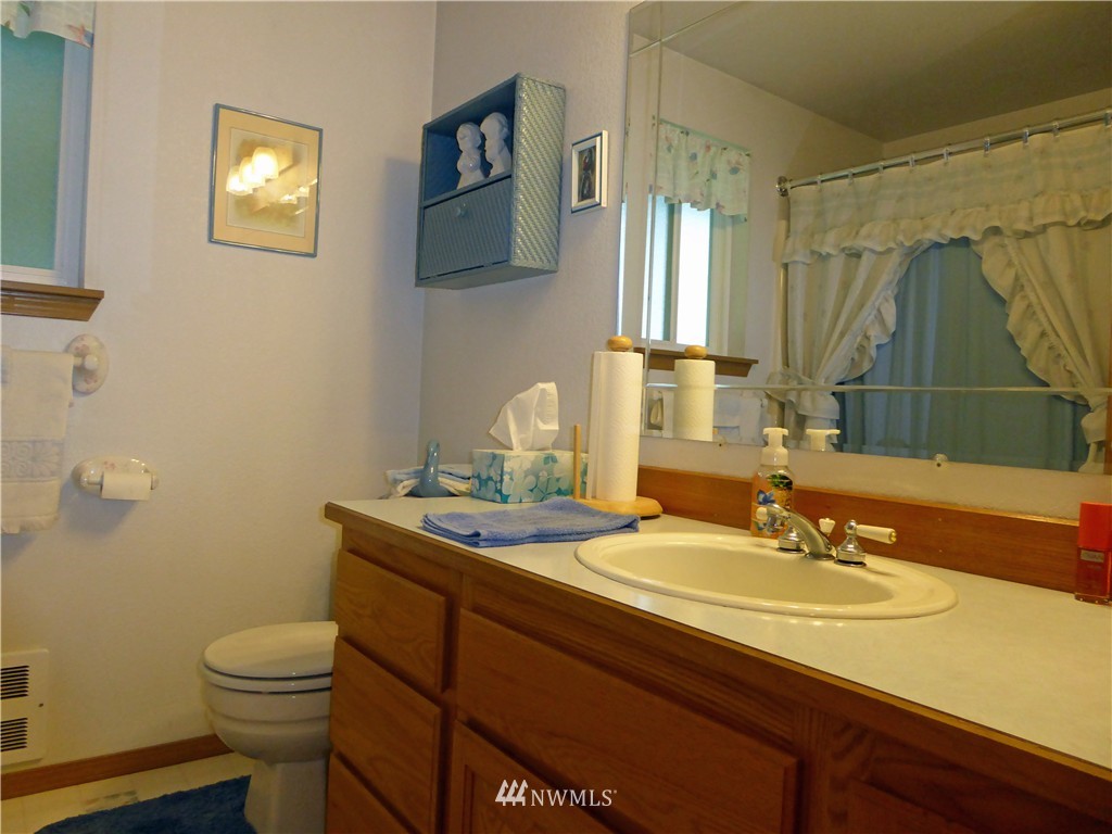7815 187th Avenue Southwest Rochester, WA 98579 - Photo 15 of 23