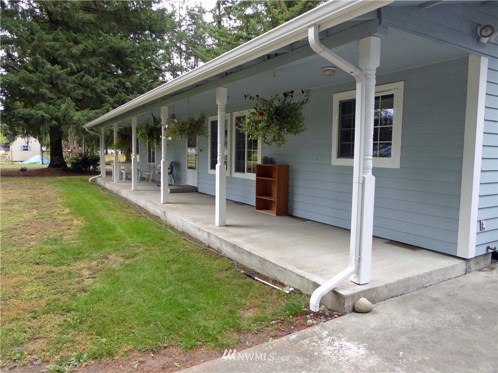 7815 187th Avenue Southwest Rochester, WA 98579 - Photo 3 of 23