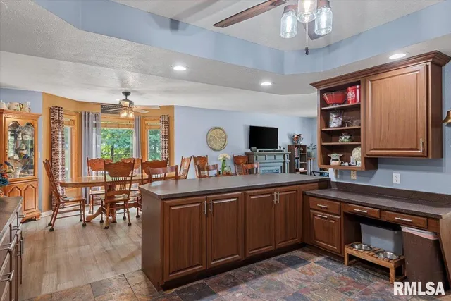 $305,500 | 18 Lake Shore Drive, Pana, IL 62557