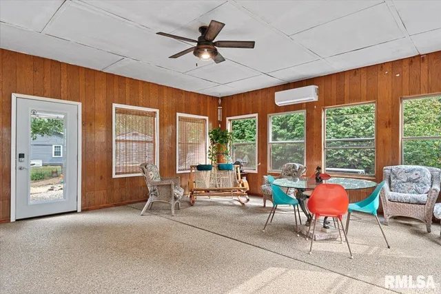 $305,500 | 18 Lake Shore Drive, Pana, IL 62557