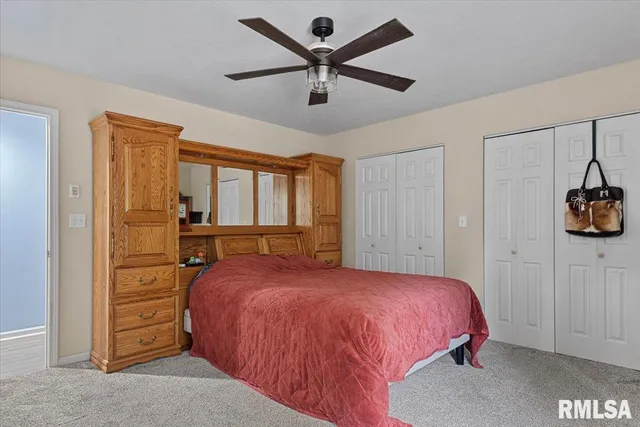 $305,500 | 18 Lake Shore Drive, Pana, IL 62557