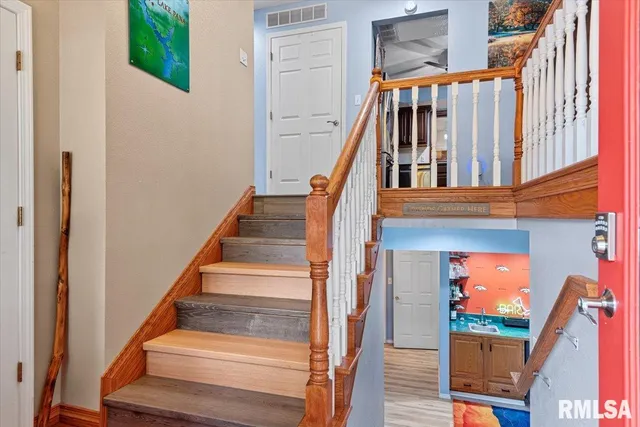 $305,500 | 18 Lake Shore Drive, Pana, IL 62557