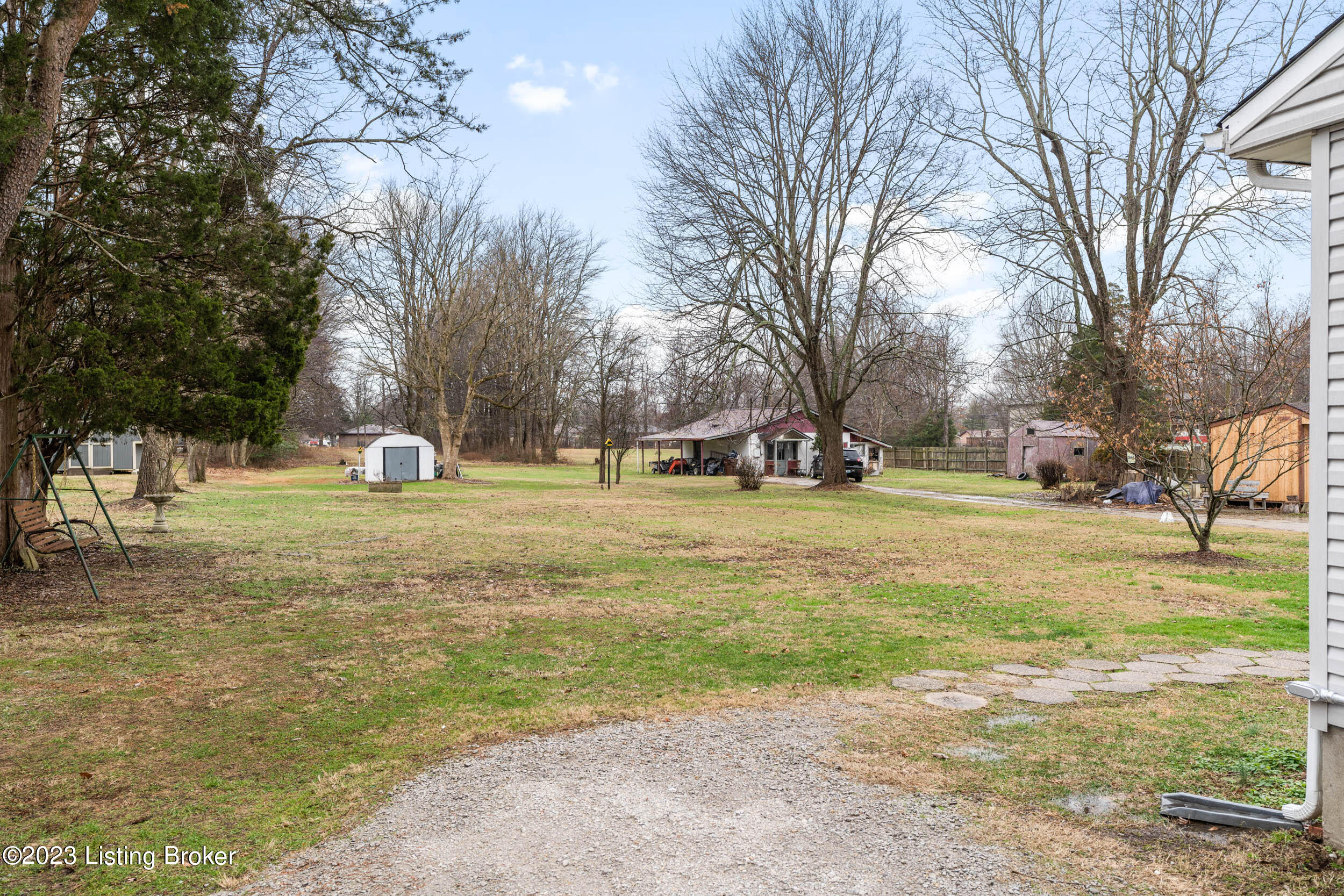 8900 Ferndale Road Louisville, KY 40291 - Photo 27 of 33 26