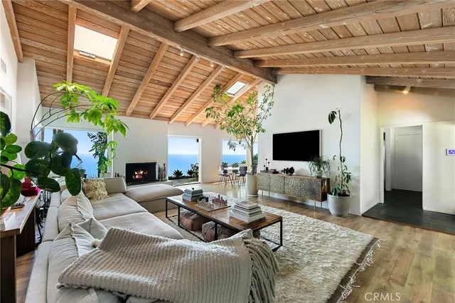 $6,950,000 | 3662 Sweetwater Canyon Drive, Malibu, CA 90265