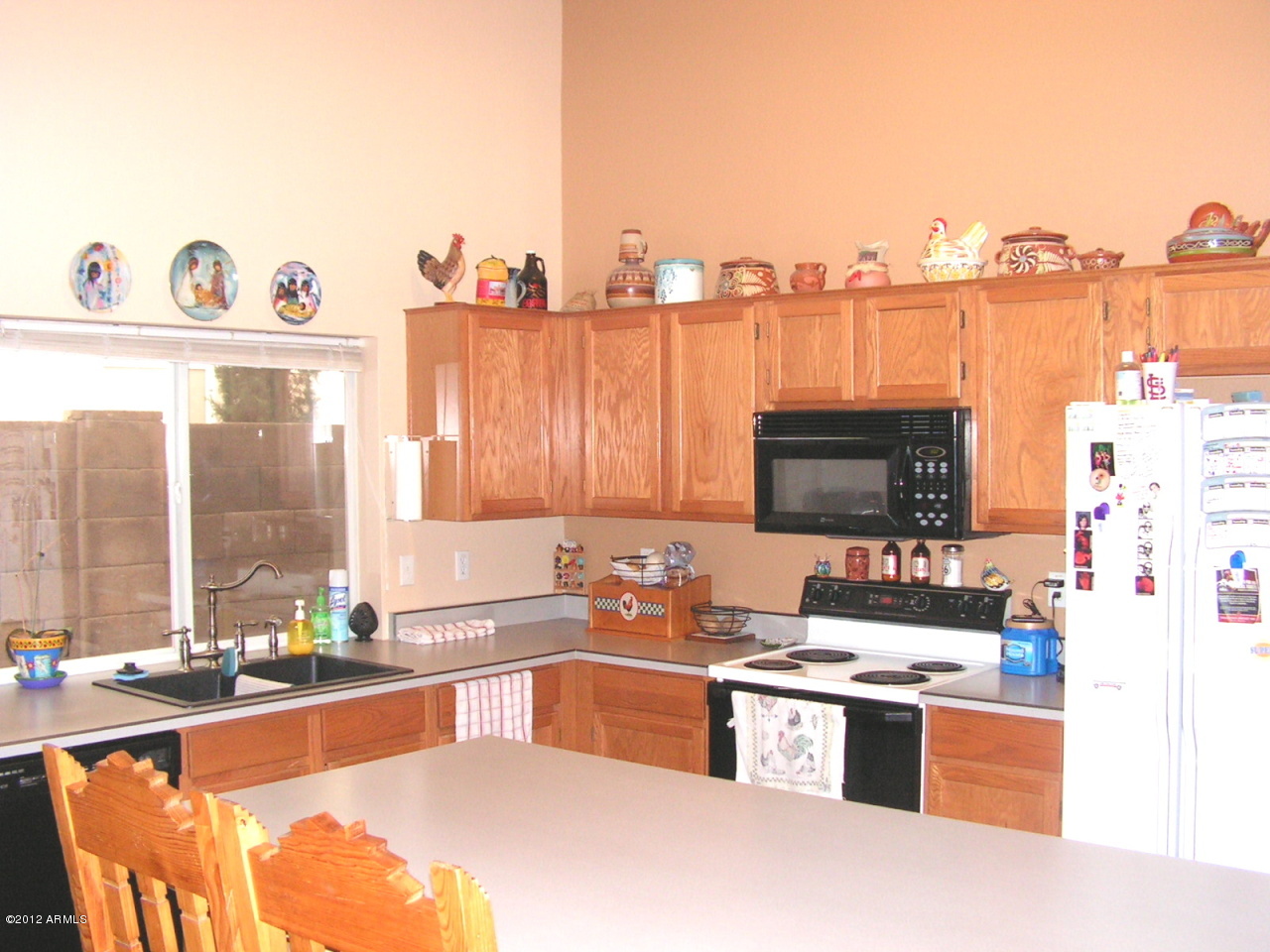 405 West El Freda Road Tempe, AZ 85284 - Photo 3 of 15 Kitchen