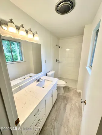 $219,000 | 1009 South Jackson Street, Brookhaven, MS 39601