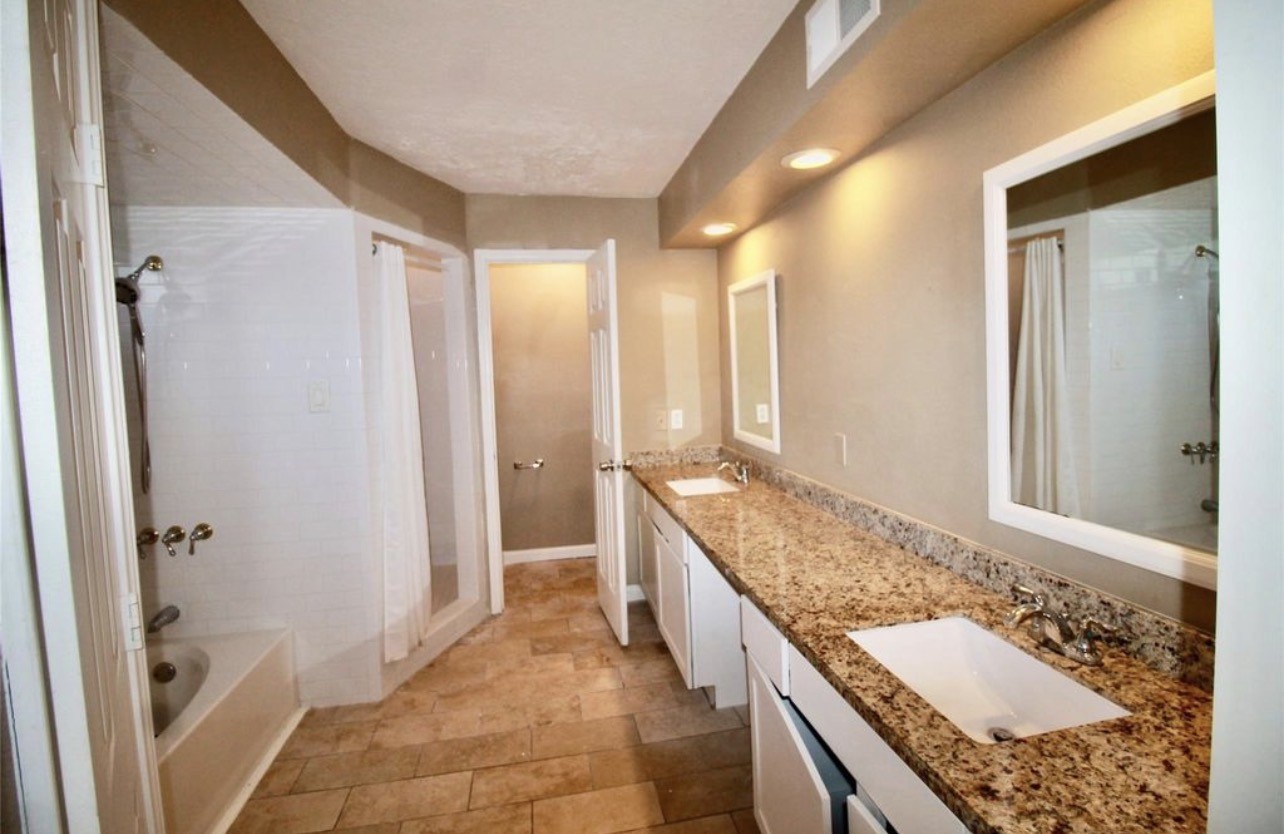4701 Spring Lane Baytown, TX 77521 - Photo 11 of 22