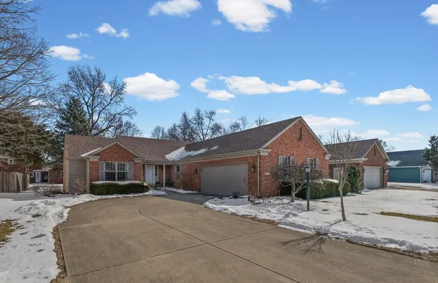 $420,000 | 1722 Lakeside Drive, Champaign, IL 61821
