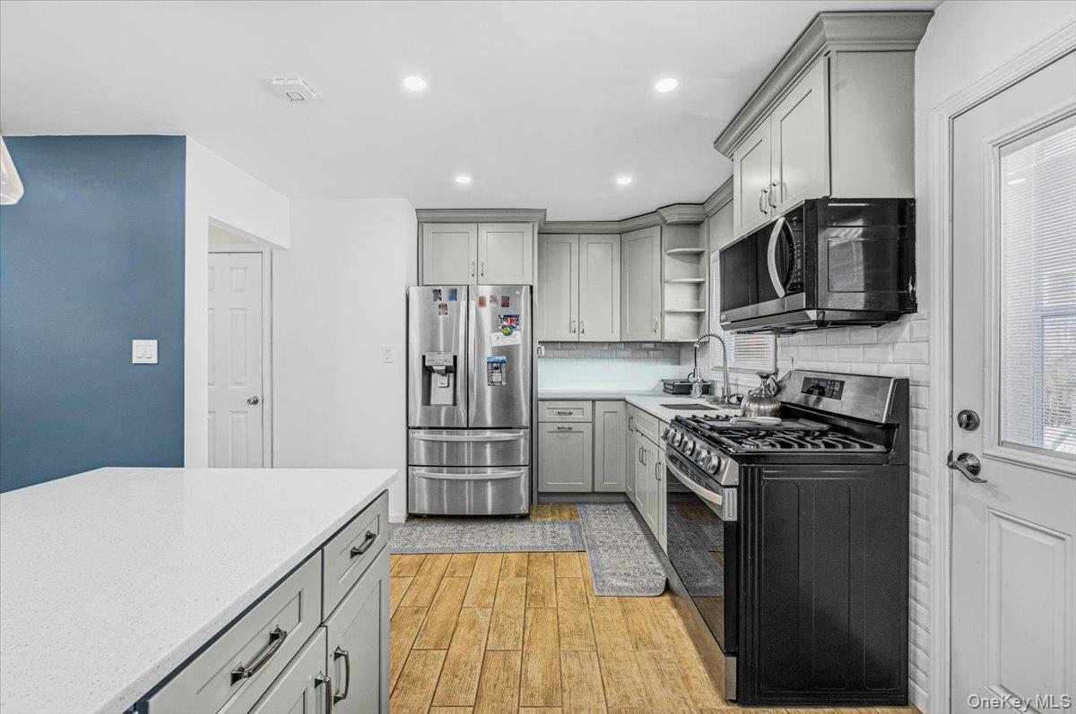 257-33 149th Road Queens, NY 11422 - Photo 10 of 28