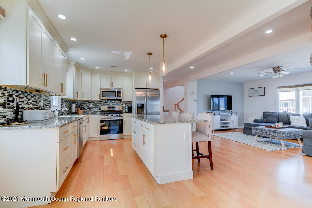 7 Queen Ann Road Brick, NJ 08723 - Photo 12 of 52 Bright and beautiful