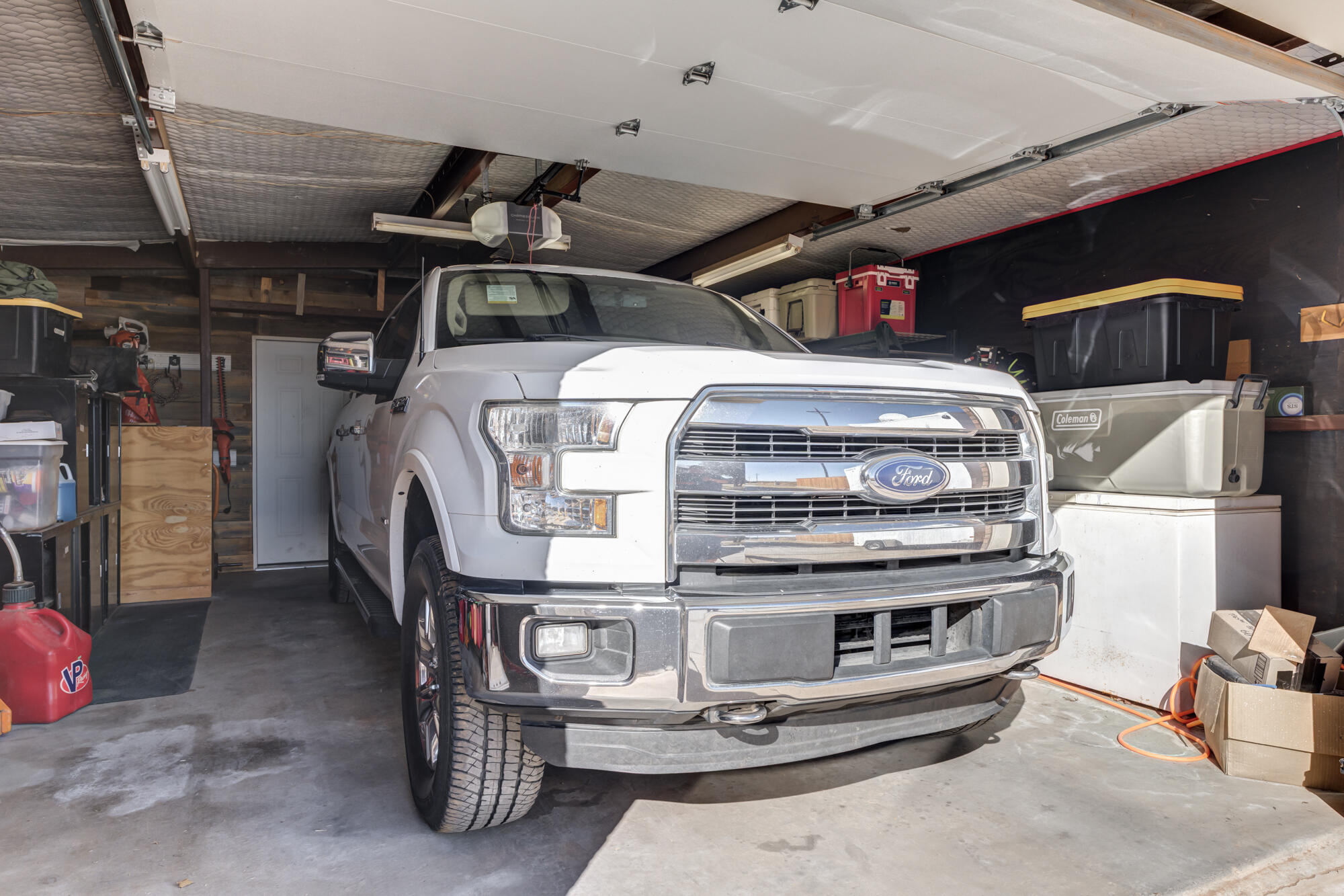 6302 County Road 7435 Lubbock, TX 79424 - Photo 57 of 59 a utility room with dryer and washer