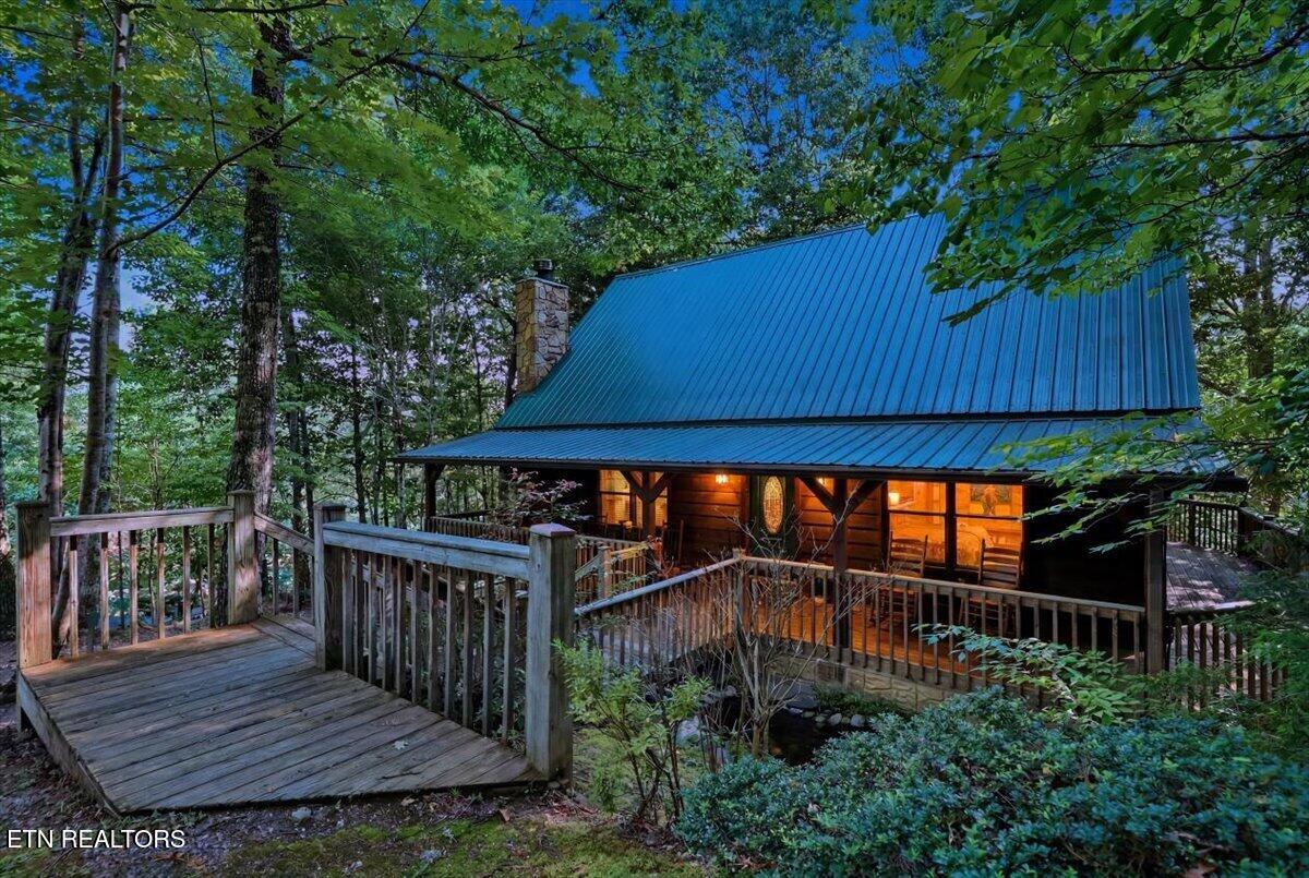 739 Stonegate Way Townsend, TN 37882 - Photo 2 of 49 04-001_1I2A2592_reedit_c3c43ea3_twilight